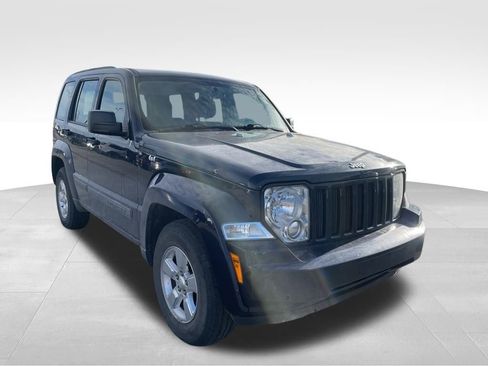 Used 2012 Jeep Liberty Sport image 4