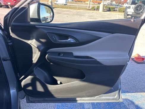 Used 2024 Buick Envista Avenir image 50