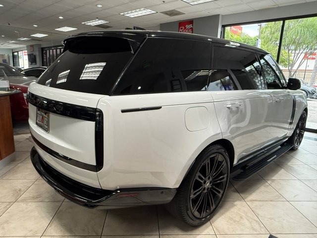 Used 2024 Land Rover Range Rover Long Wheelbase SE AWD/4WD image 12