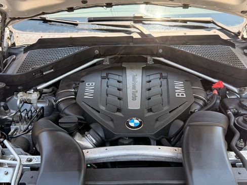 Used 2013 BMW X5 xDrive50i w/ Premium Pkg AWD/4WD image 18
