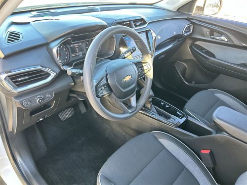 Used 2023 Chevrolet TrailBlazer LT w/ Convenience Package image 14