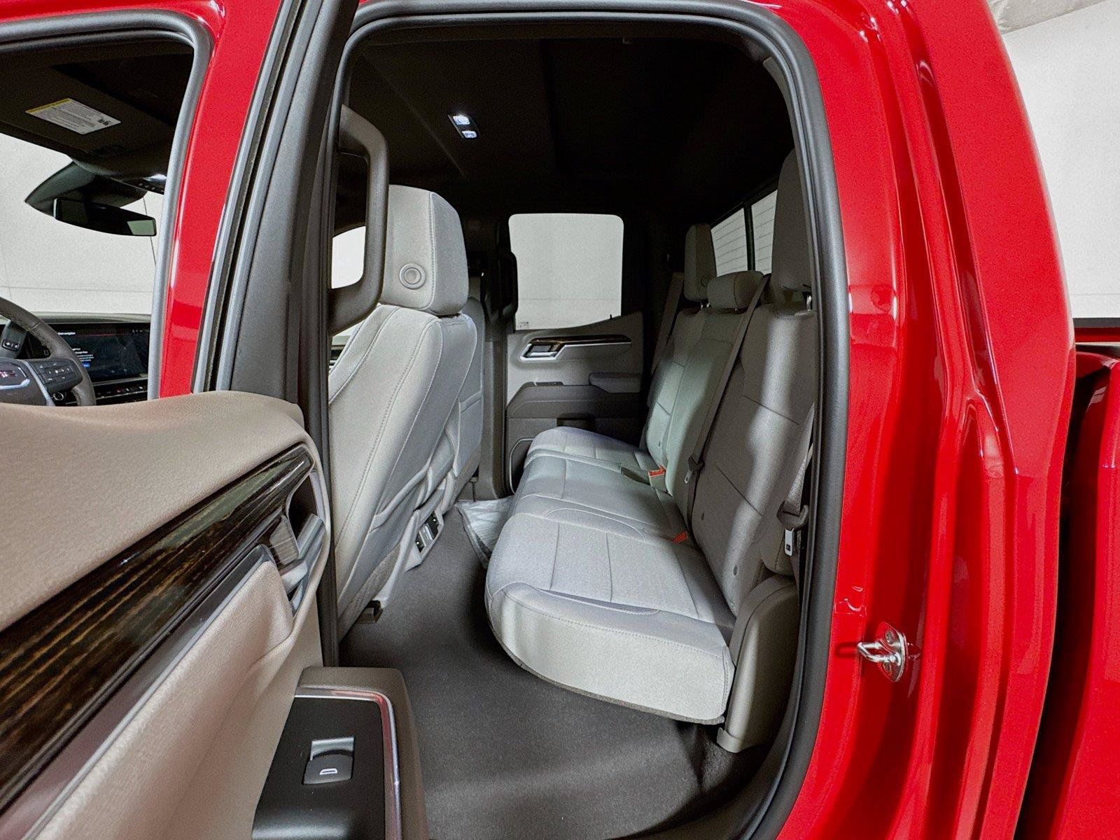 New 2026 GMC Sierra 1500 SLE w/ Preferred Package RWD image 13