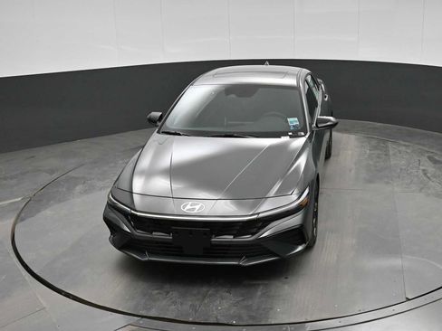 New 2026 Hyundai Elantra SEL Sport FWD image 25
