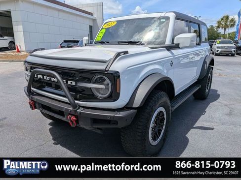 Used 2022 Ford Bronco Outer Banks w/ Sasquatch Package AWD/4WD image 7