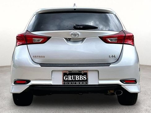 Used 2017 Toyota Corolla iM FWD image 2
