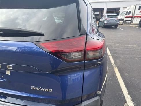 Used 2023 Nissan Rogue SV w/ SV Premium B Package image 12