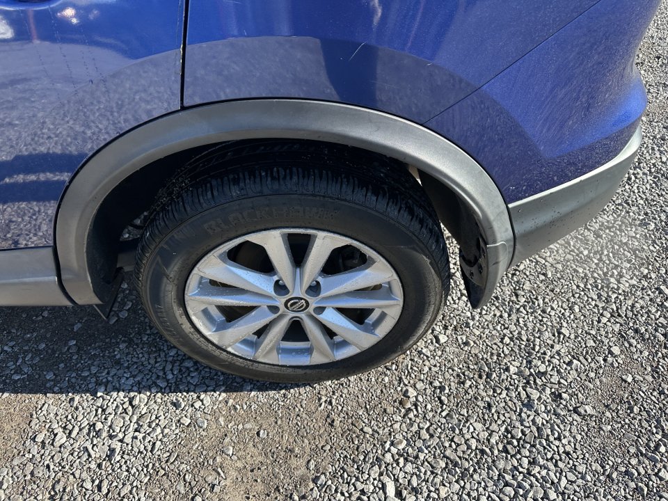 Used 2019 Nissan Rogue Sport S w/ Appearance Package FWD image 19