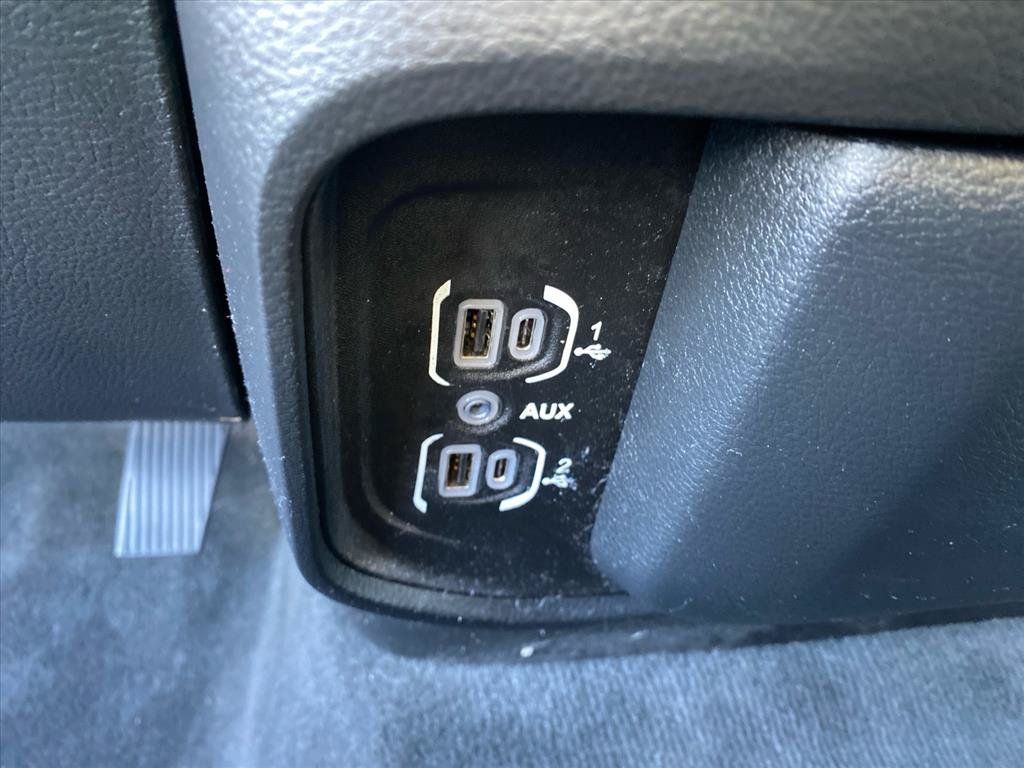 Used 2022 RAM 1500 Big Horn AWD/4WD image 14