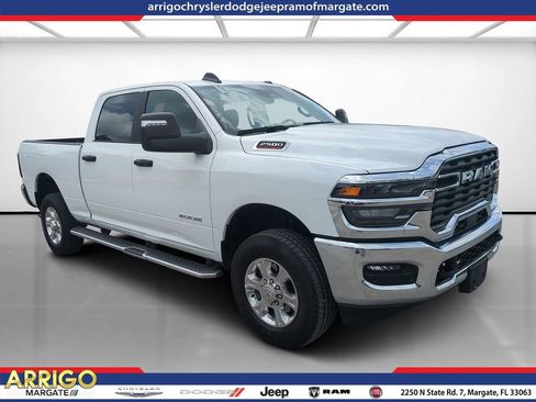 Used 2026 RAM 2500 Big Horn AWD/4WD image 1