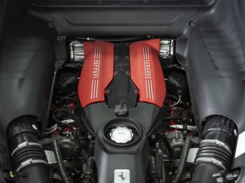 Used 2018 Ferrari 488 GTB RWD image 49