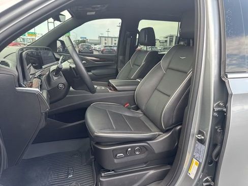 Used 2023 Cadillac Escalade ESV Premium Luxury w/ LPO, Floor Liner Package AWD/4WD image 19