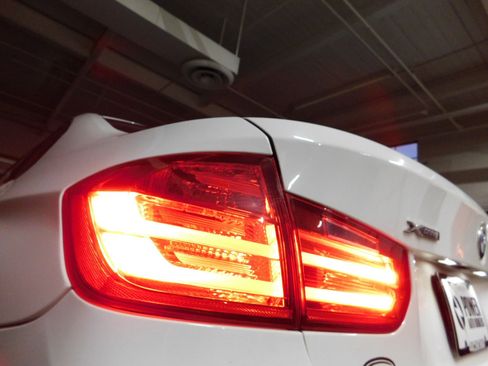 Used 2013 BMW 328i xDrive XI image 13