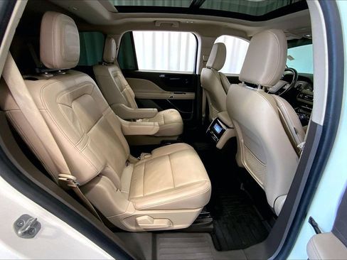 Used 2022 Lincoln Aviator Reserve w/ Equipment Group 201A AWD/4WD image 19