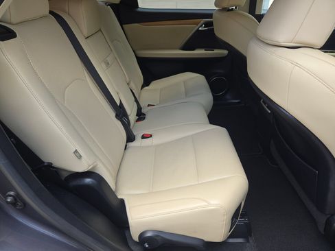 Used 2022 Lexus RX 350L FWD w/ Premium Package image 26