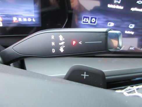 New 2026 Chevrolet Traverse LT w/ LPO, Floor Liner Package image 25