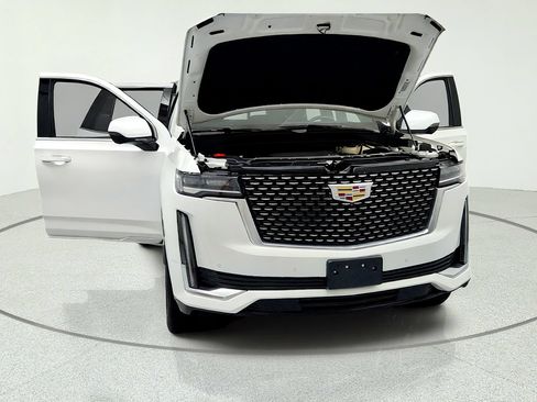 Certified 2022 Cadillac Escalade Premium Luxury AWD/4WD image 15