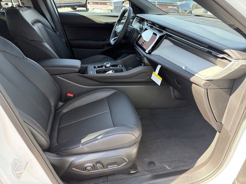 New 2026 Jeep Cherokee Limited image 16