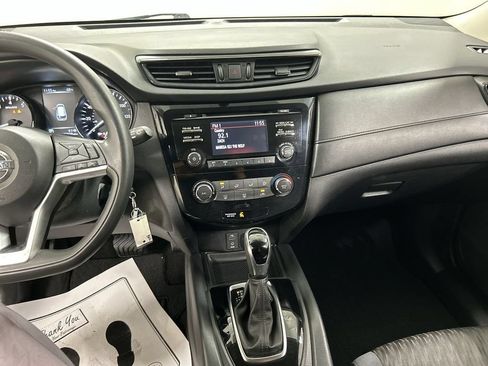 Used 2017 Nissan Rogue S AWD/4WD image 18