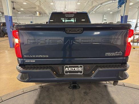Used 2022 Chevrolet Silverado 3500 High Country w/ Z71 Off-Road Package AWD/4WD image 36