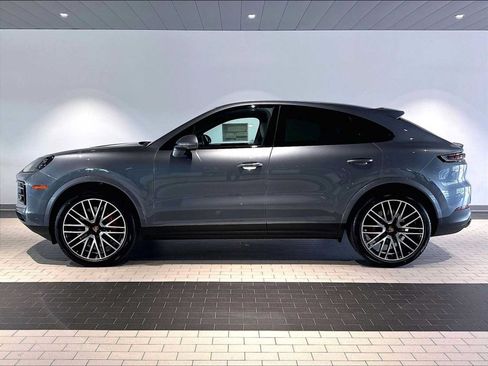 New 2026 Porsche Cayenne S AWD/4WD image 2