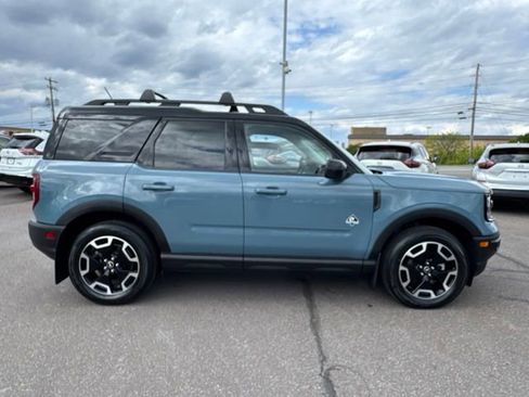 Used 2022 Ford Bronco Sport Outer Banks w/ Tech Package AWD/4WD image 4