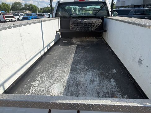 Used 2017 Ford F350 XL w/ Power Equipment Group AWD/4WD image 12