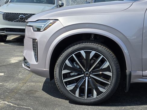 New 2026 Volvo XC90 B5 Core w/ Protection Package Premier image 11