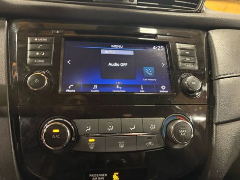 Used 2020 Nissan Rogue S w/ Special Edition Package image 41