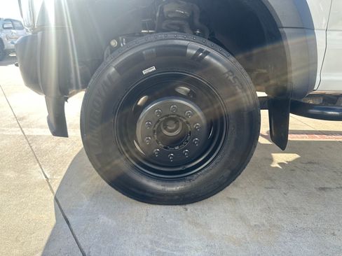 Used 2020 Ford F550 2WD Regular Cab Super Duty image 23