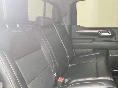 Used 2022 Chevrolet Silverado 1500 RST w/ Redline Edition image 28