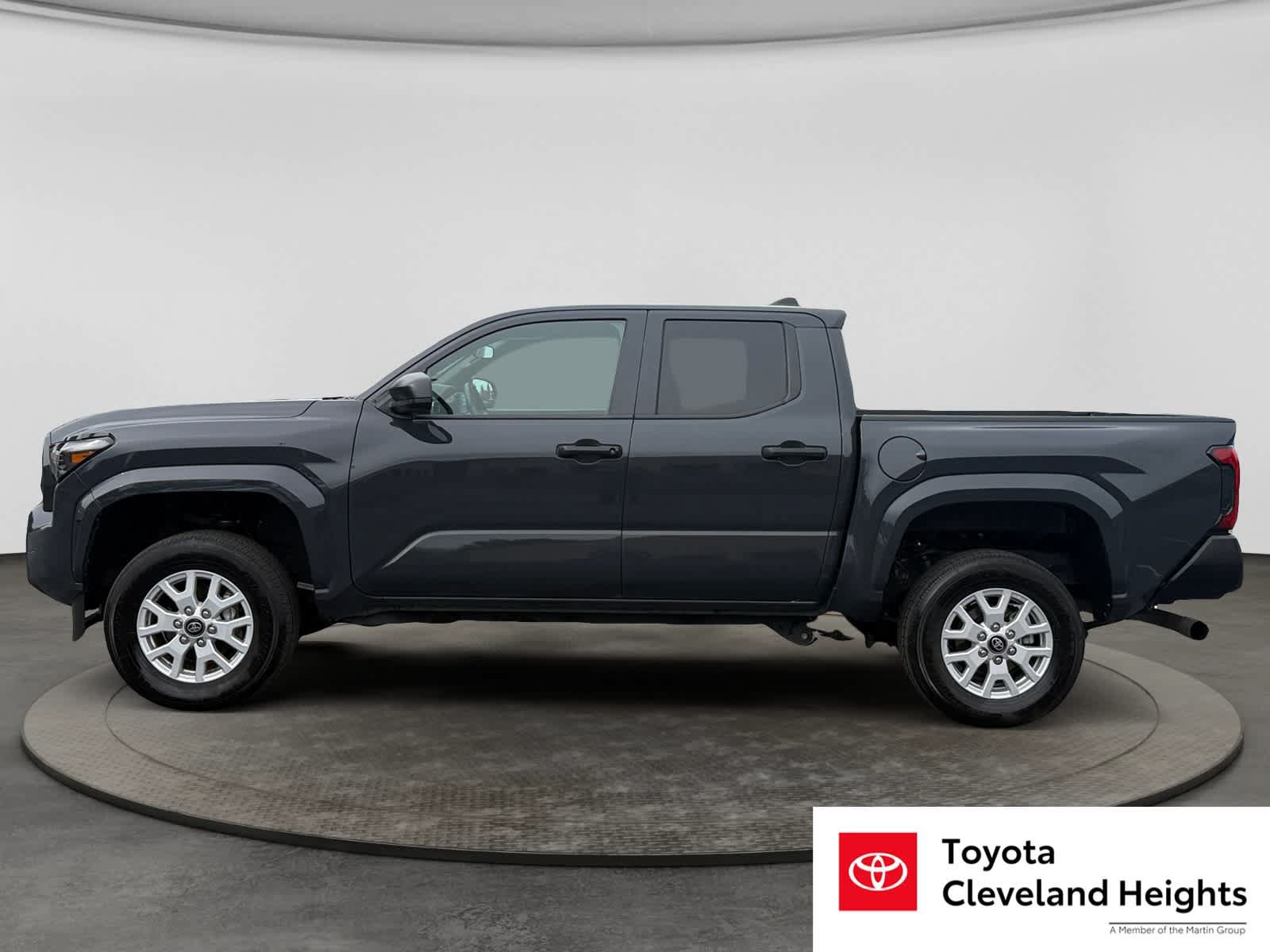 Used 2025 Toyota Tacoma SR AWD/4WD image 8