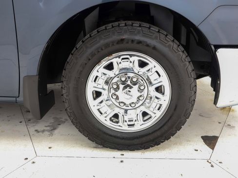 Used 2018 Nissan NV 3500 SV w/ Navigation Package image 29