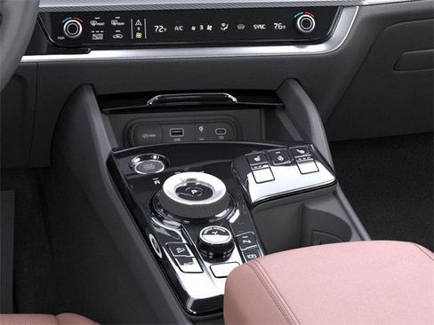 Certified 2025 Kia Sportage SX Prestige image 23