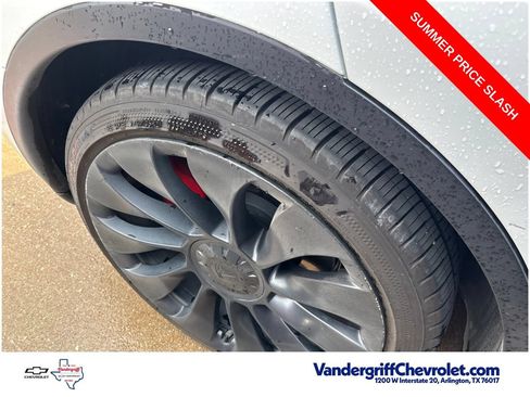Used 2022 Tesla Model Y Performance AWD/4WD image 3