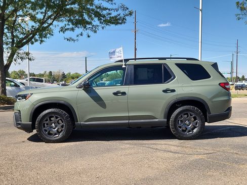 Certified 2026 Honda Pilot TrailSport image 2