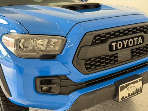 Used 2019 Toyota Tacoma TRD Pro w/ Desert Air Intake Package AWD/4WD image 12