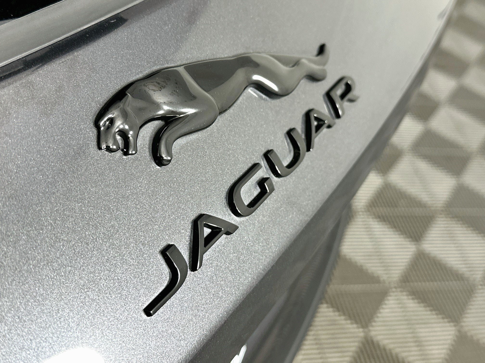 Used 2024 Jaguar F-PACE R-Dynamic S AWD/4WD image 27