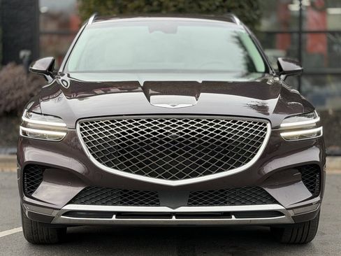 Used 2023 Genesis GV70 2.5T w/ Advanced Package image 3