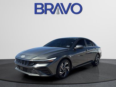 Used 2025 Hyundai Elantra Limited
