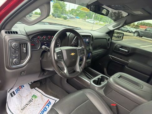 Used 2022 Chevrolet Silverado 1500 LTZ w/ LTZ Convenience Package II AWD/4WD image 9