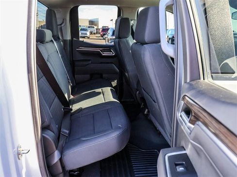 Used 2023 Chevrolet Silverado 1500 LT image 18