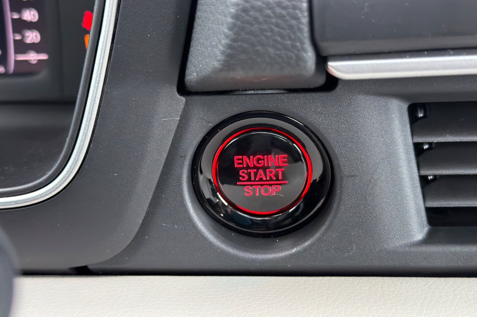 Certified 2026 Honda Pilot Touring image 22