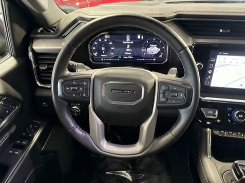 Used 2024 GMC Sierra 1500 Denali w/ Technology Package AWD/4WD image 17