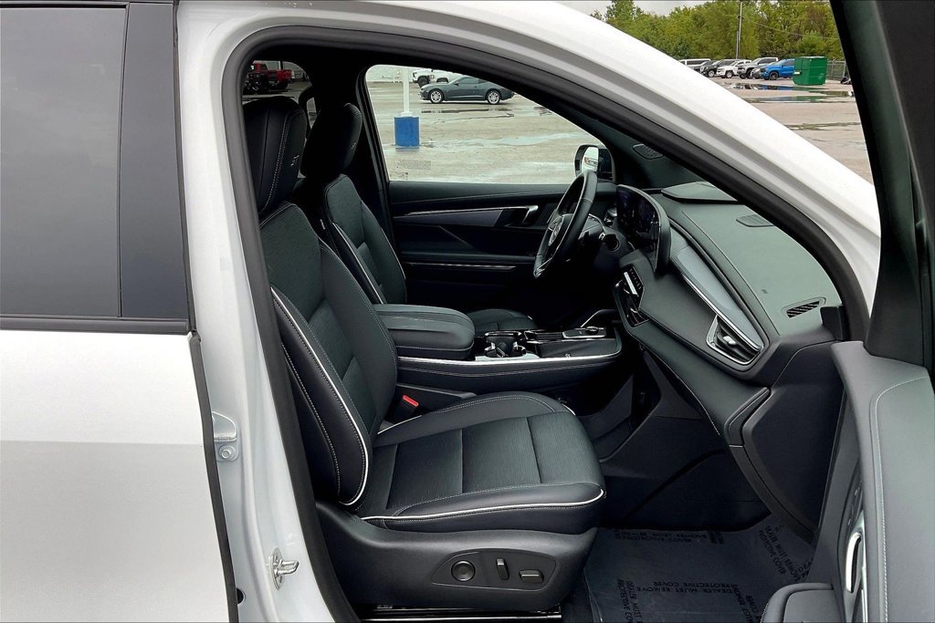 Used 2026 Buick Enclave Sport Touring FWD image 16