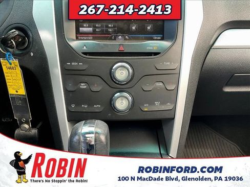 Used 2014 Ford Explorer XLT w/ Equipment Group 202A AWD/4WD image 17