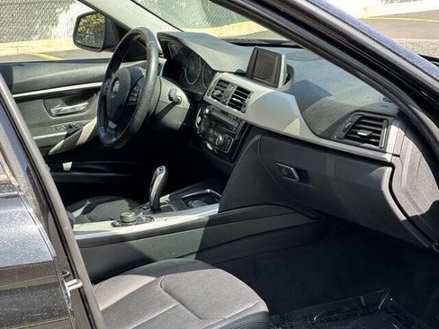 Used 2017 BMW 320i 320i 4dr Sedan image 21