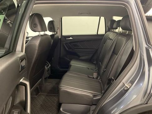 Used 2024 Volkswagen Tiguan SE AWD/4WD image 19