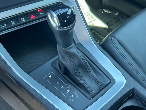 Used 2025 Audi Q3 2.0T Premium image 18