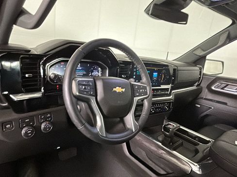 Used 2026 Chevrolet Silverado 1500 LTZ w/ LTZ Convenience Package II AWD/4WD image 16