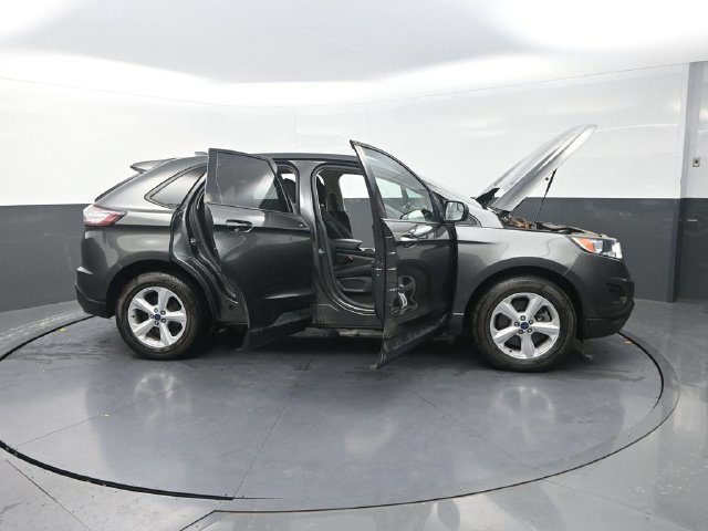 Used 2017 Ford Edge SE w/ Cargo Accessory Package AWD/4WD image 46